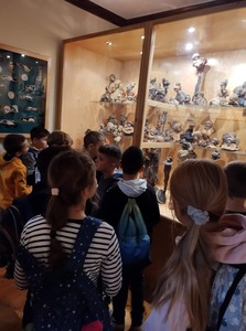 Uczniowie podczas wycieczki