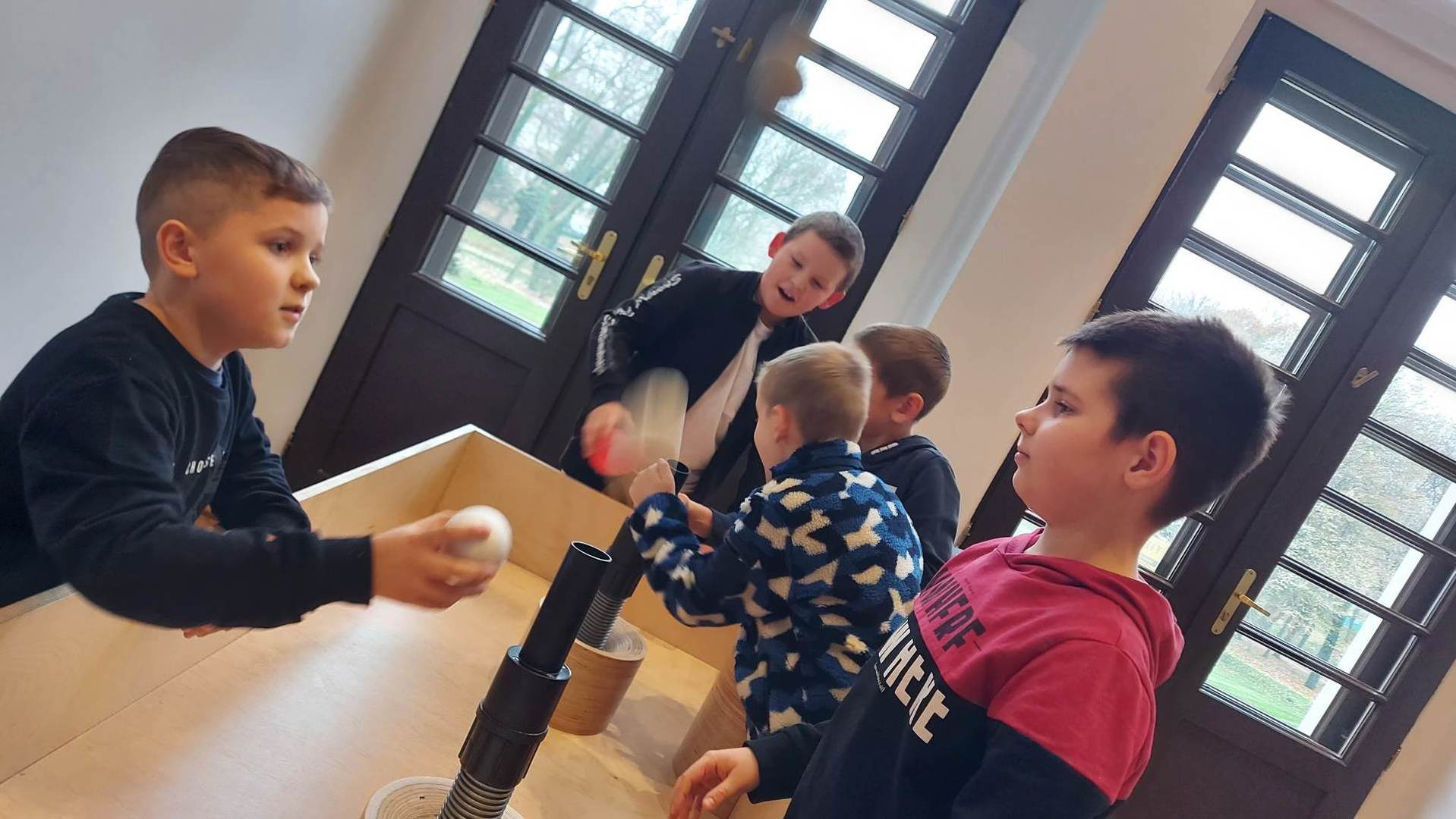 Tutaj powinien być opis obrazka