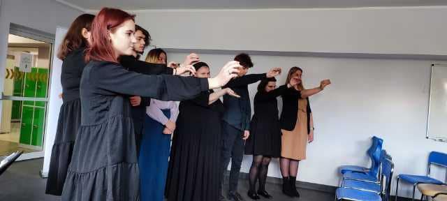 CLX Liceum Ogólnokształcącym im gen dyw Stefana Roweckiego Grota_grafika2 [640x288]