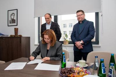 Podpisanie umowy o współpracy z APS_2