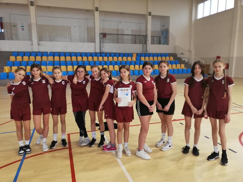 Tutaj powinien być opis obrazka