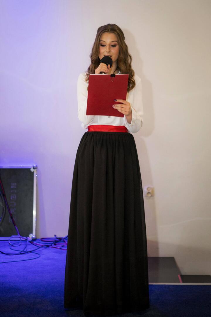 Tutaj powinien być opis obrazka