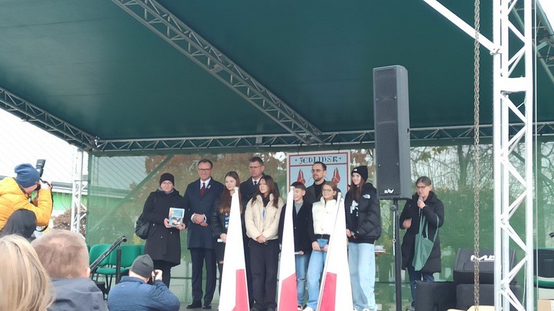 Tutaj powinien być opis obrazka