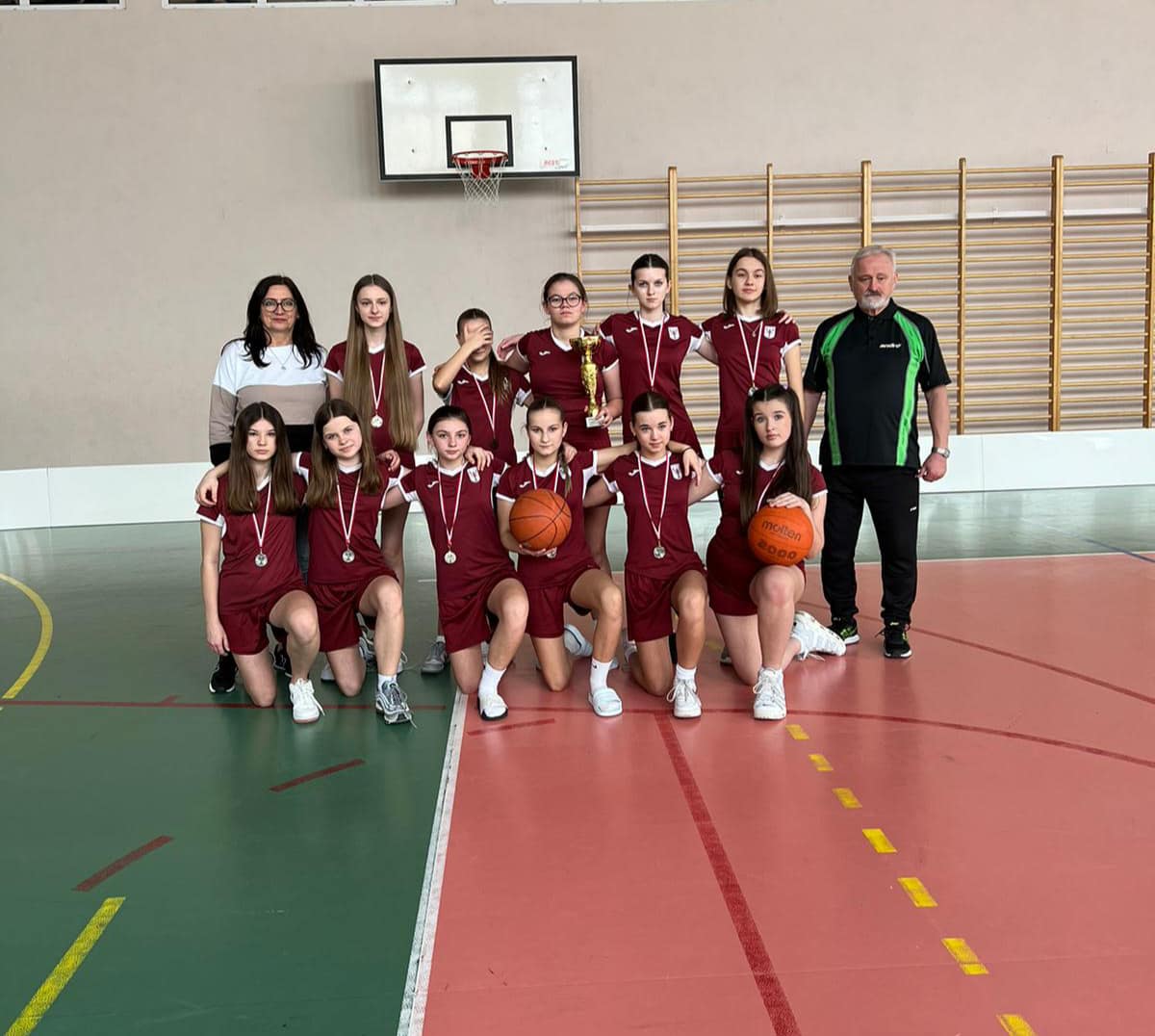 Tutaj powinien być opis obrazka