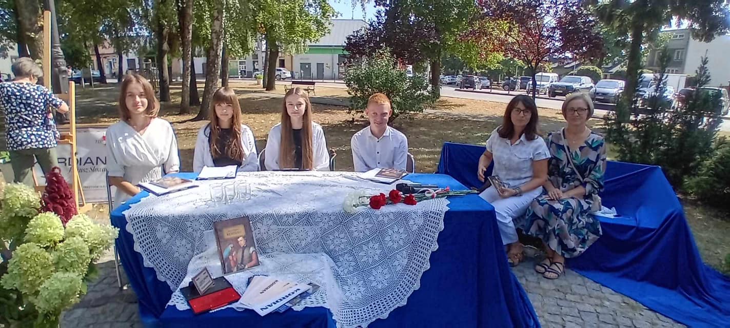 Tutaj powinien być opis obrazka