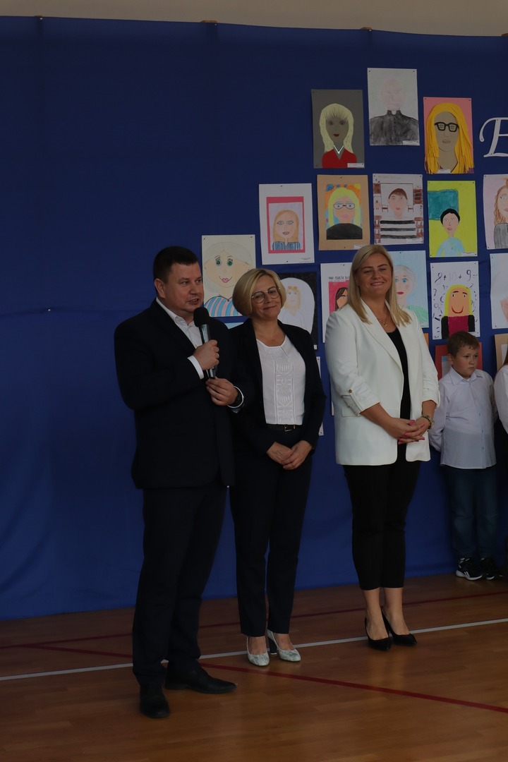 Tutaj powinien być opis obrazka