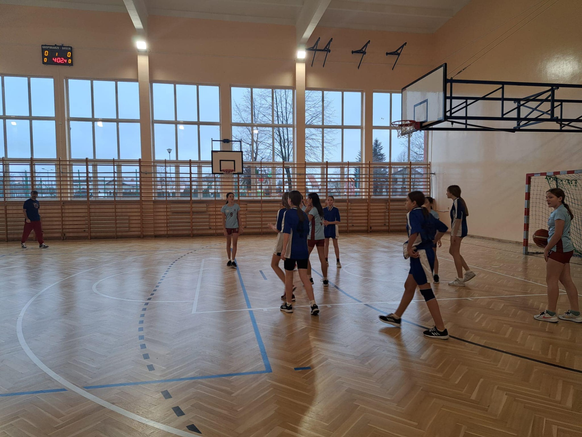 Tutaj powinien być opis obrazka