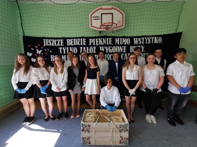 Absolwenci Szkoły Podstawowej w Kosmowie - 2019/2020
