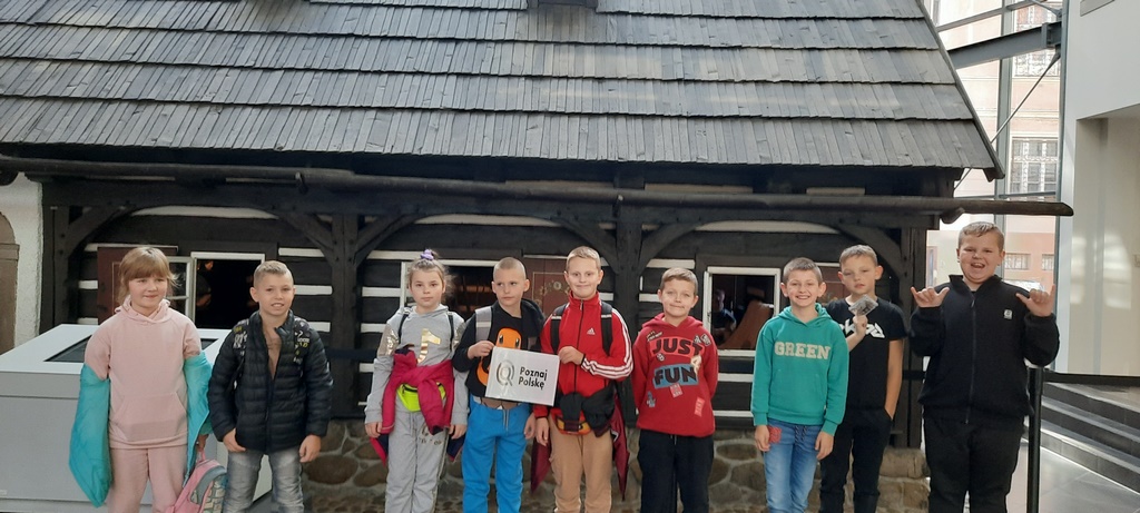 Szkoła Podstawowa Nr 1 W Siekierczynie Poznaj Polskę - Szkoła Podstawowa im. Henryka Sienkiewicza w Siekierczynie