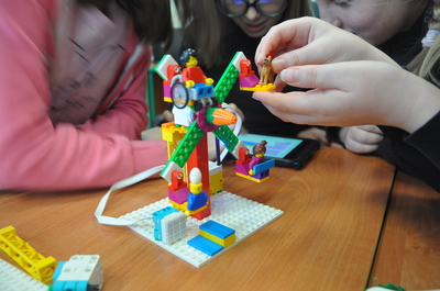 Klocki lego - mobilne laboratoria przyszłości
