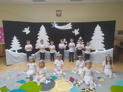 Dzieci podczas tańca