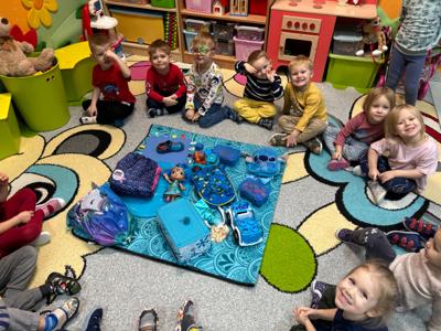 Wyszukiwanie przedmiotów w kolorze niebieskim