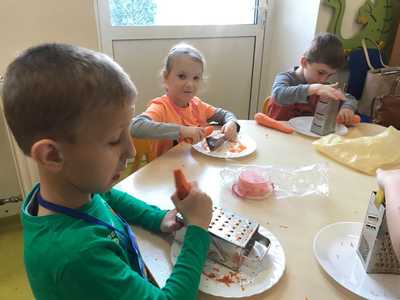 Szkolny Dzień Marchewki w przedszkolu Ob i Oc