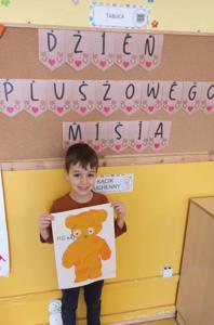 Wyjazd do teatru na przedstawienie „Zakochany Miś” oraz obchody „Dnia Misia” w oddziałach przedszkolnych. 
