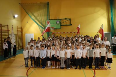 Szkoła do hymnu 2024