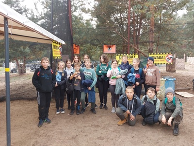 W piątek 30 września uczniowie klasy VI byli na wyjeździe klasowym. Był to bardzo aktywny i sportowy