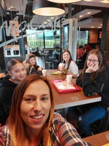 Uczniowie klasy VII wraz z wychowawcą byli dziś na wycieczce w Kręgielni w Obiekcie Rekreacyjno Spor