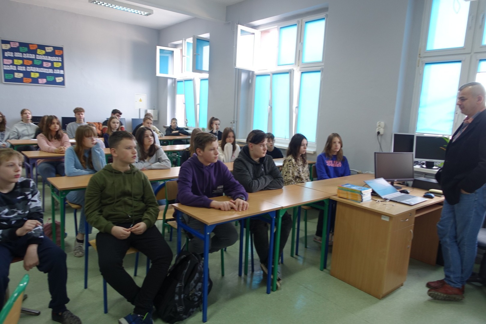 Tutaj powinien być opis obrazka
