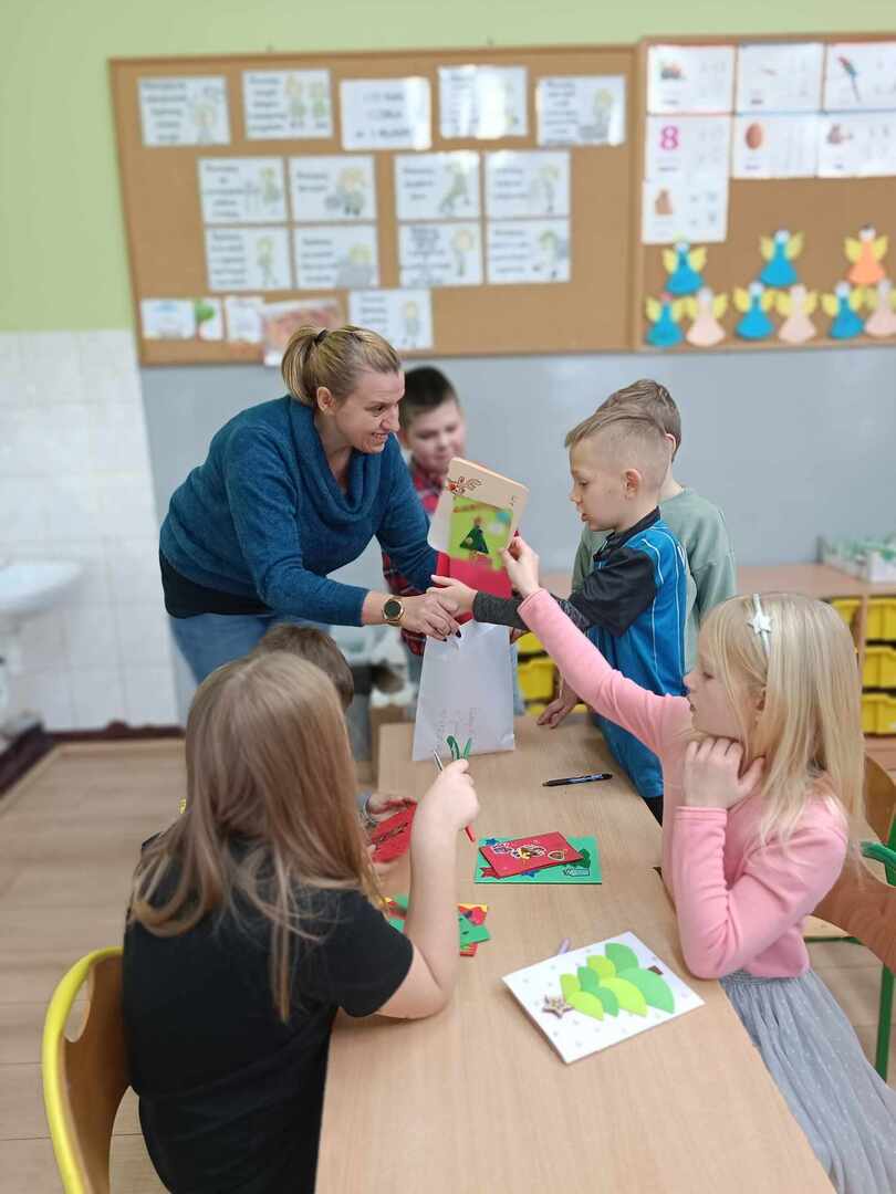 Tutaj powinien być opis obrazka