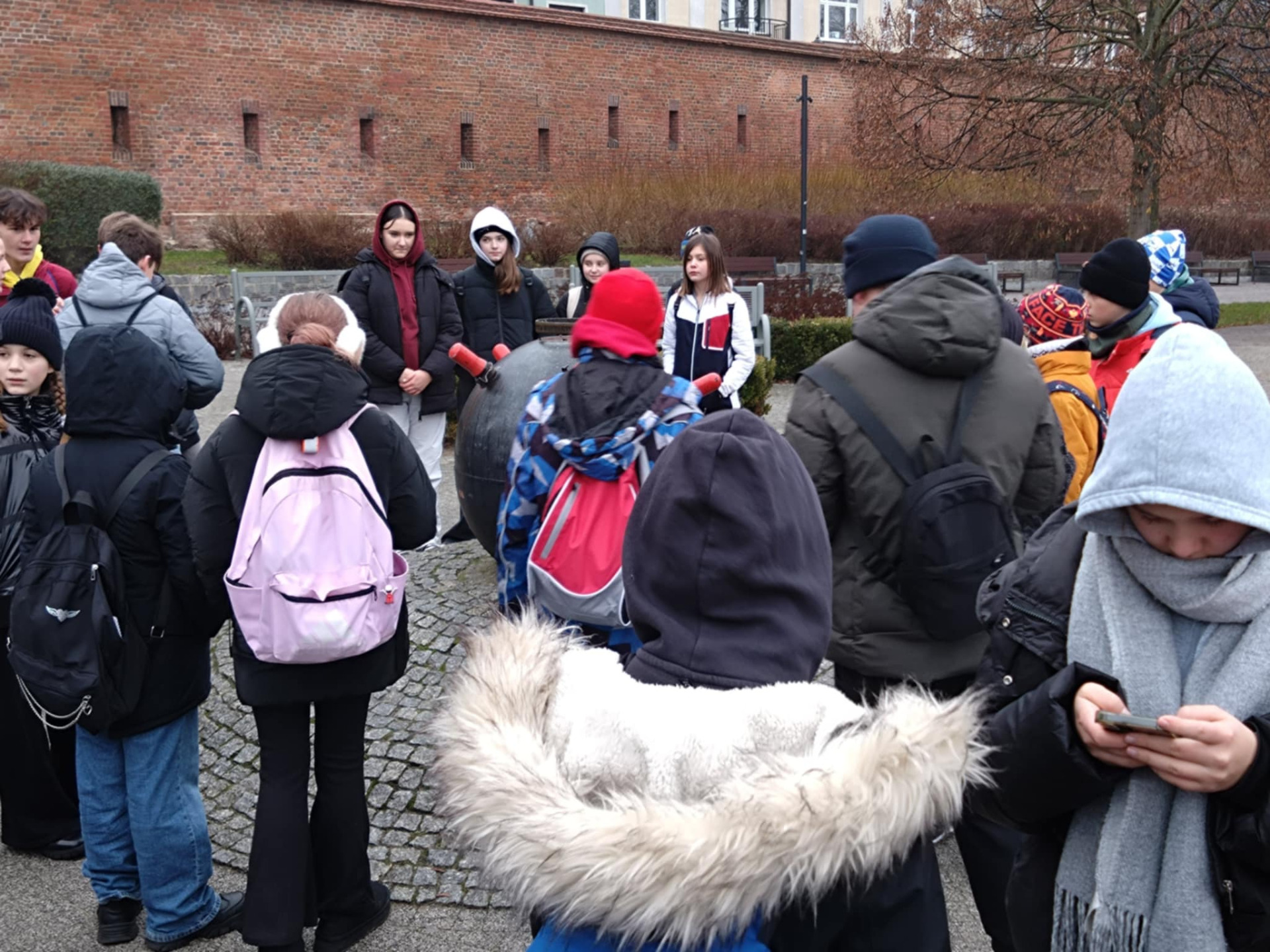 Tutaj powinien być opis obrazka