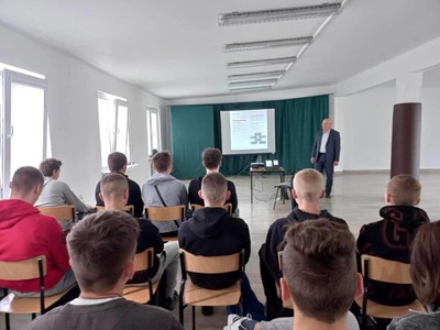 Spotkanie z pracownikiem urzędu skarbowego.
