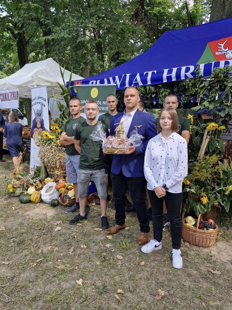 Tutaj powinien być opis obrazka