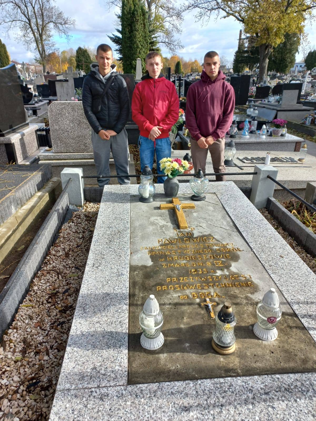 Tutaj powinien być opis obrazka