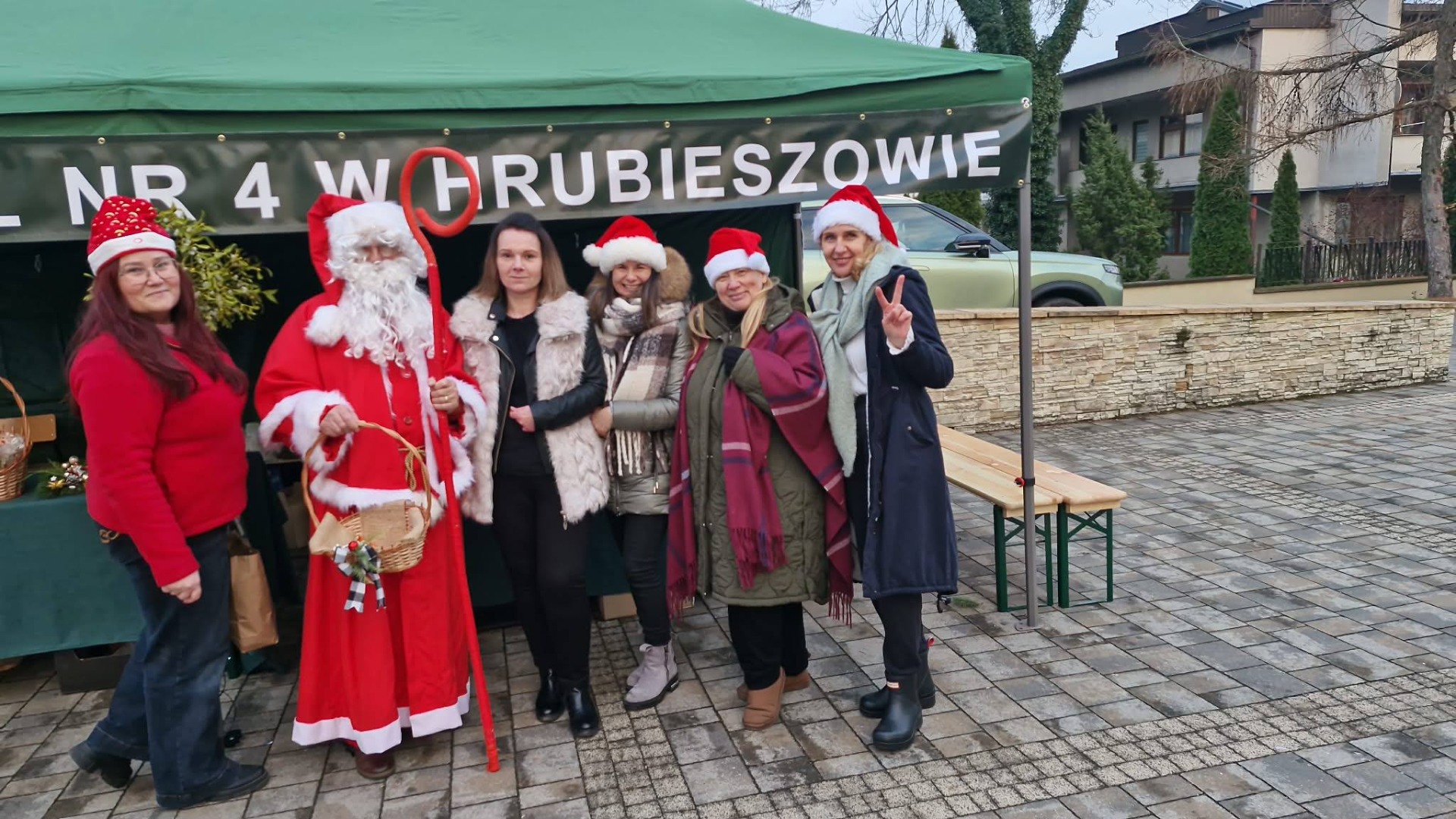 Tutaj powinien być opis obrazka