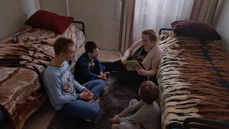 czytanie_na_dywanie.jpg [800x450]