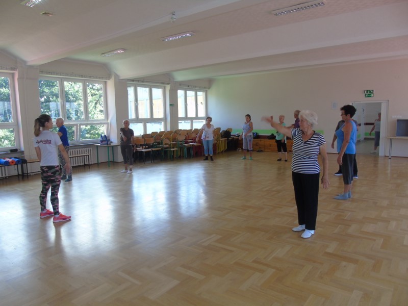 Aerobic - z elementami tańca / stepu - seniorzy