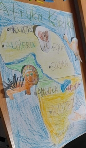 Gotowa mapa Afryki wykonana na podstawie książki „ Afryka Kazika” na zajęciach świetlicowych. 