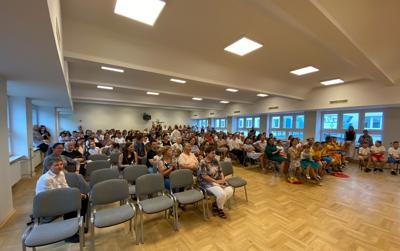Zakończenie roku szkolnego w auli szkoły