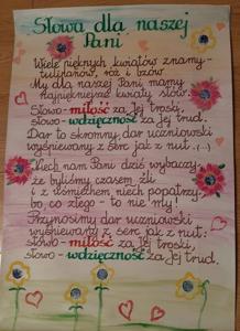 Na zdjęciu wiersz pt. Dla naszej pani, napisany ręcznie. 