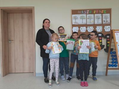  Zdjęcie grupowe. Prezentacja wykonanych kartek. 