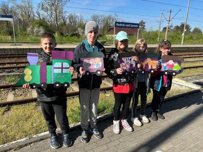 W kolejnym wagonie same grubasy- wagon prezentuje Ania. 