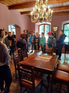 Zwiedzanie Dworku w Bielinach