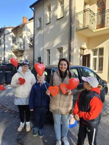 „Spacer serc” – październikowa akcja z sercem i książką.