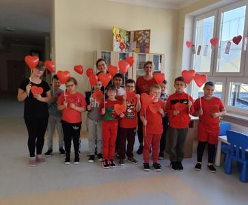 „Spacer serc” – październikowa akcja z sercem i książką.