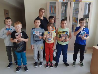 Udział uczniów kl.2aut w zajęciach bibliotecznych " Czytamy z Sercem".