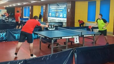 Zawody tenisa stołowego