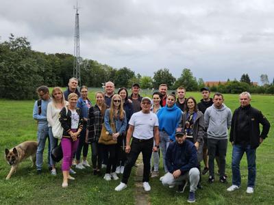 Słuchacze Kursu ROL - 04 z Zespołu Szkół nr 1 w Białej Piskiej, uczestniczyli w zwiedzaniu Stacji Me