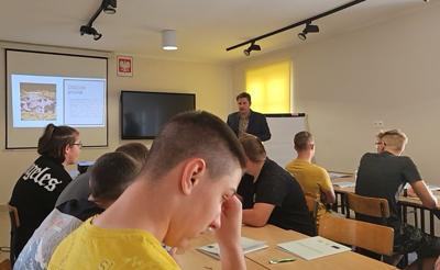 W Zespole Szkół nr 1 w Białej Piskiej w dniach 27 – 28 maja 2024 roku odbyło się szkolenie uczniów z
