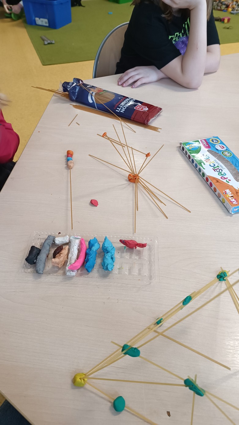 Tutaj powinien być opis obrazka