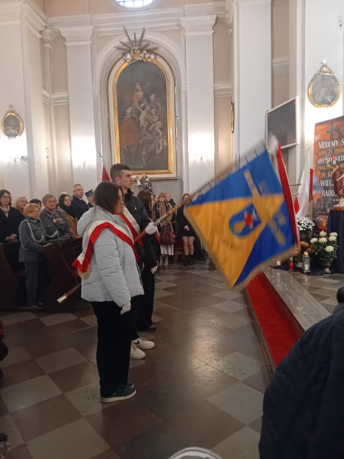 Tutaj powinien być opis obrazka