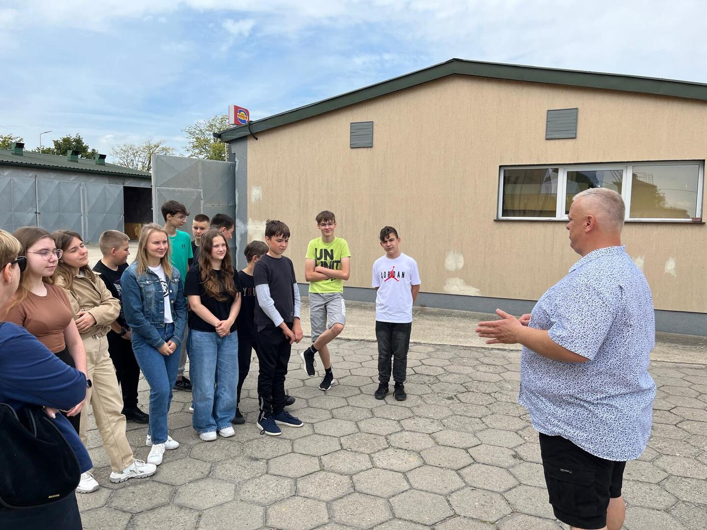 Tutaj powinien być opis