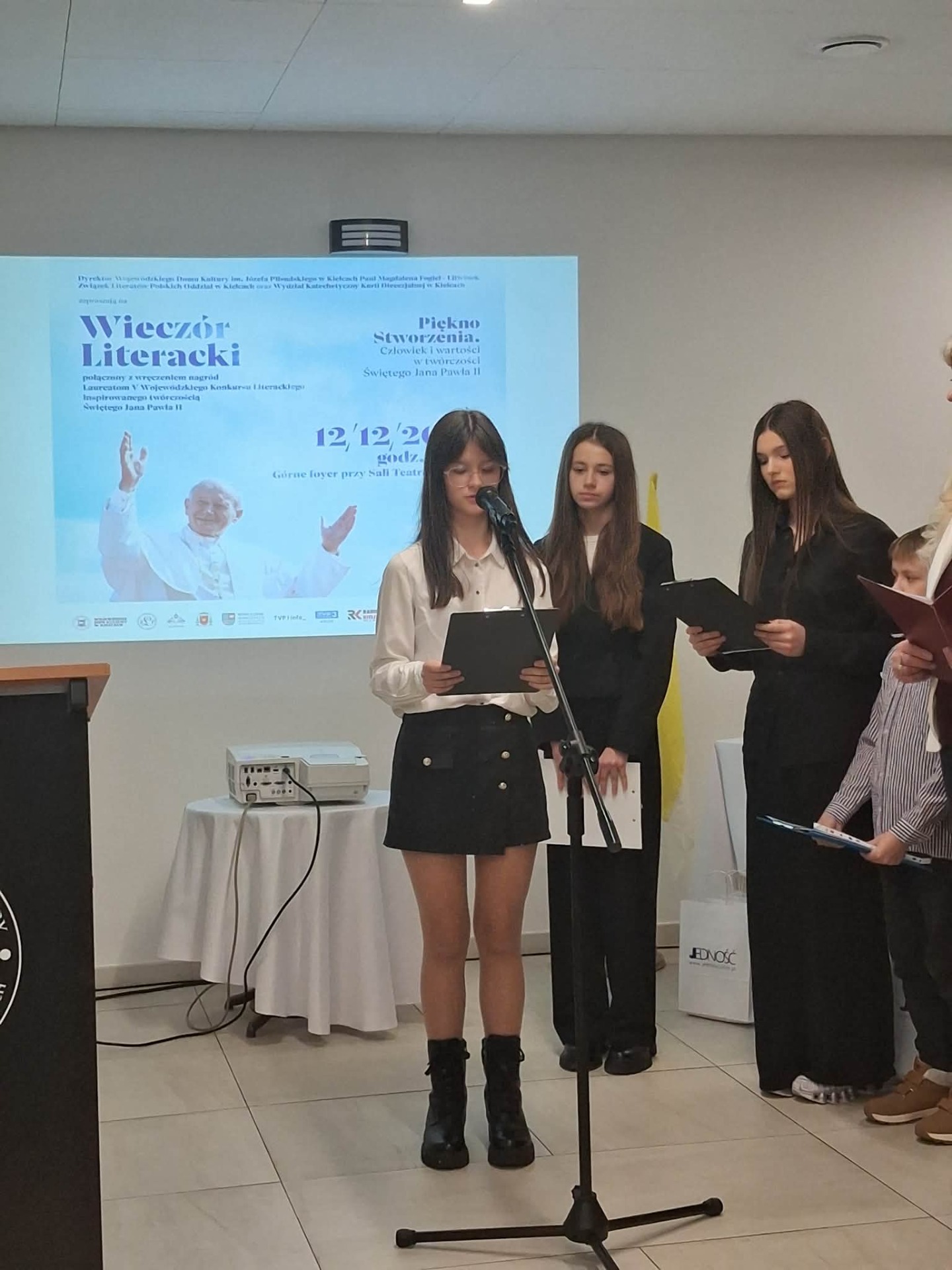 Tutaj powinien być opis