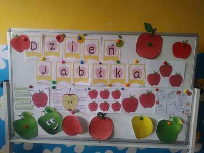 Na zdjęciu dekoracja „Dzień Jabłka”.
