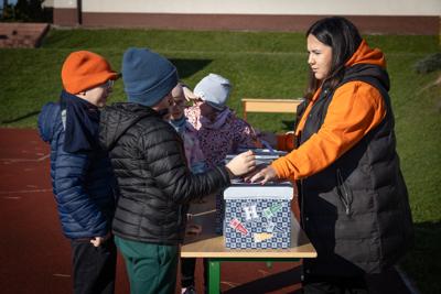 Pomarańczowa Wstążka - gra terenowa klas 2