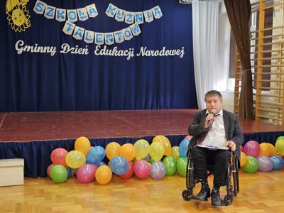 Gminny Dzień Edukacji Narodowej - przemówienie dyrektora Szkoły Podstawowej im. Obrońców Westerplatte w Kożmicach Wielkich