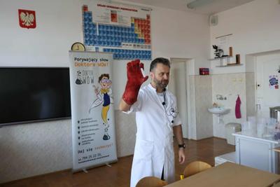 Eksperymenty z suchym lodem